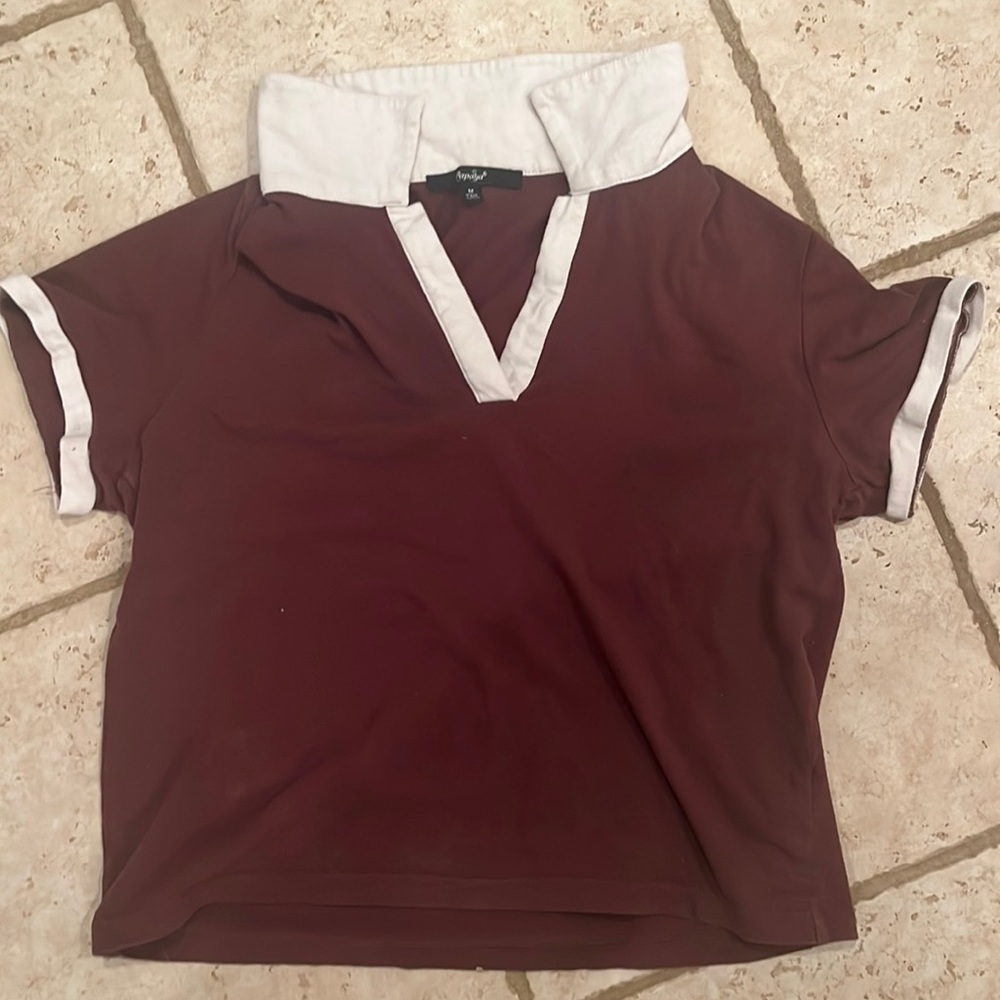Cropped red tee